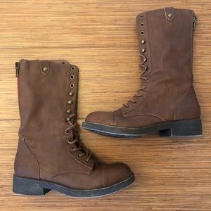 Comfy Combat Boots with Flannel Lining